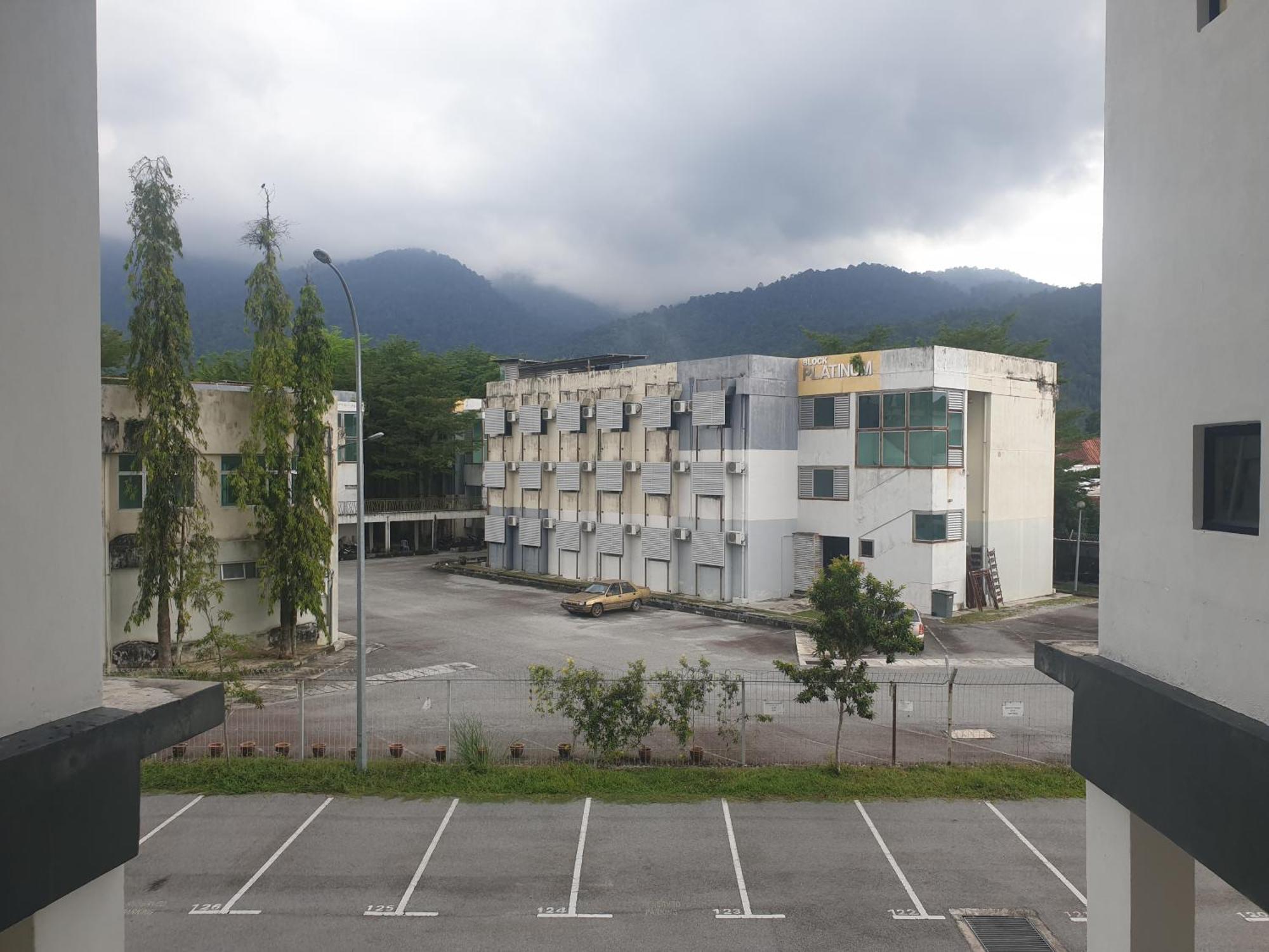 Unisuites Roomstay Kampar Exteriör bild