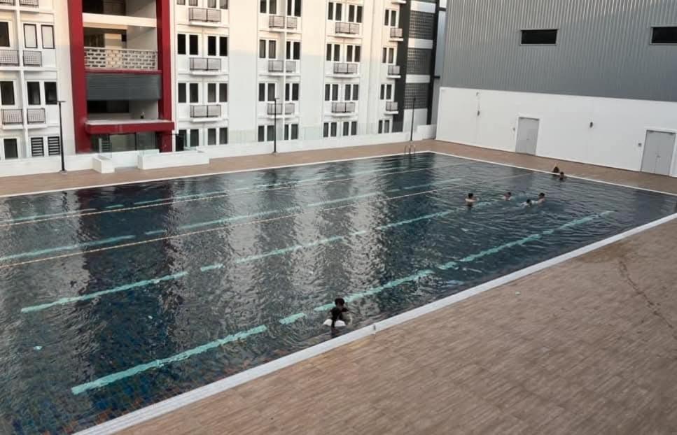 Unisuites Roomstay Kampar Exteriör bild